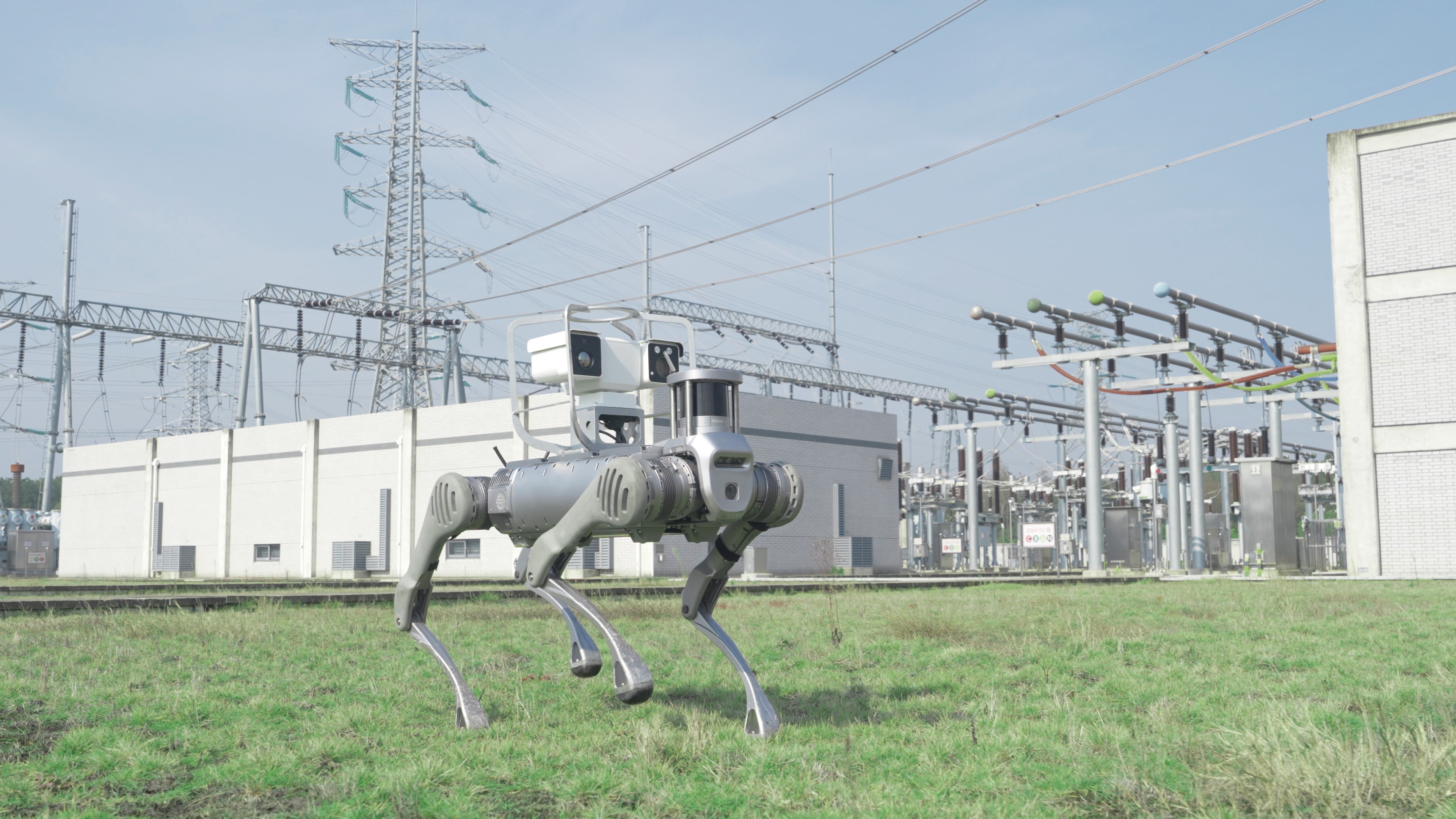 Robot en una subestación eléctrica