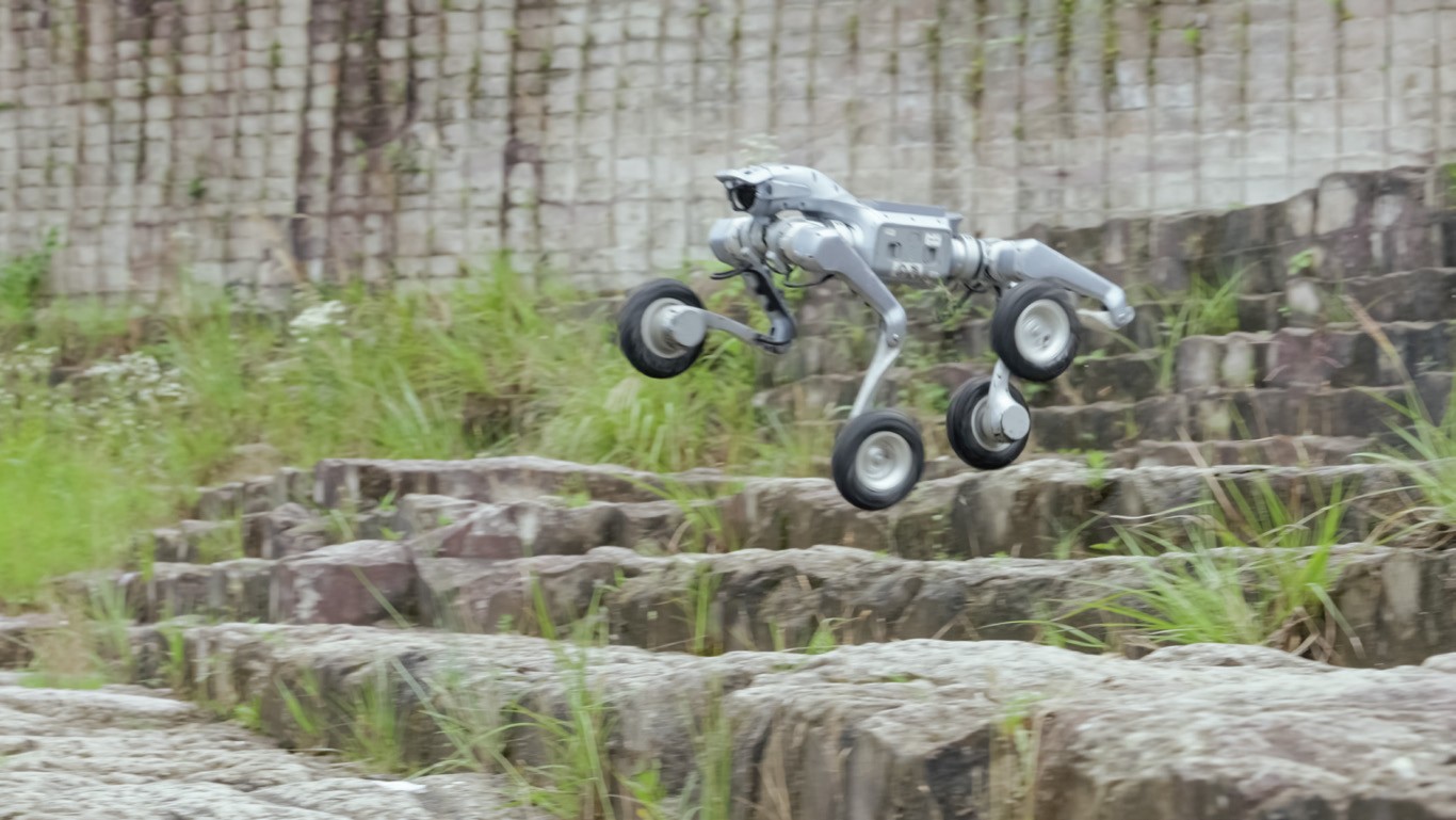 Robot superando escalones